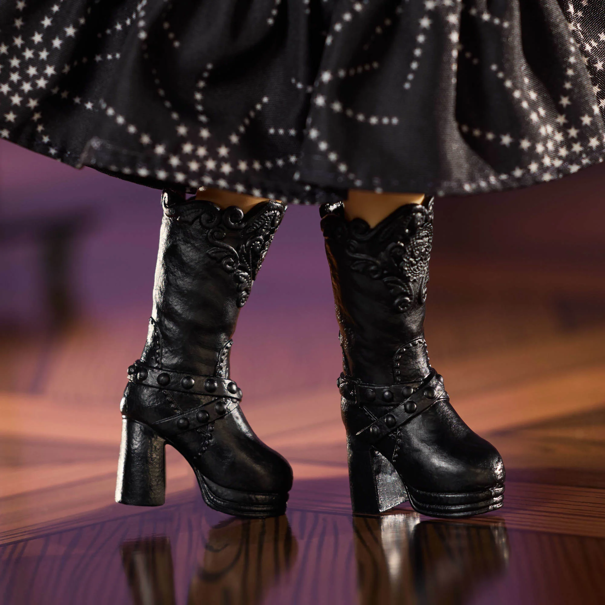 Barbie Inspiring Women Anna Sui Collectible Doll - Image 16