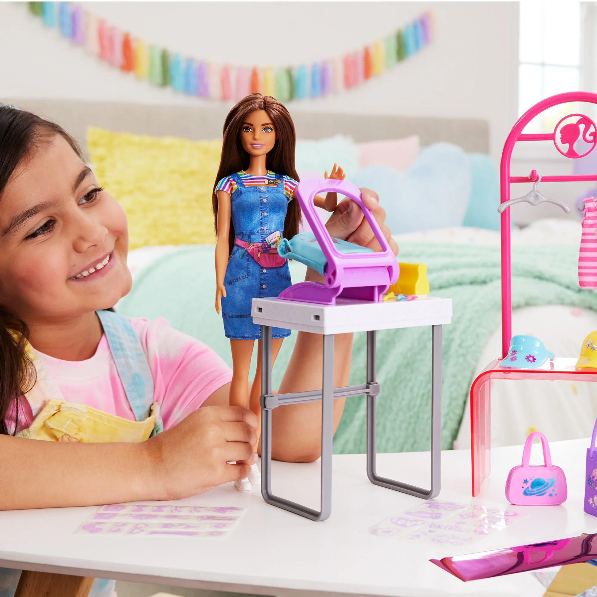 Barbie Make & Sell Boutique Playset With Brunette Doll, Foil Design Tools, Clothes & Accessories - Image 5